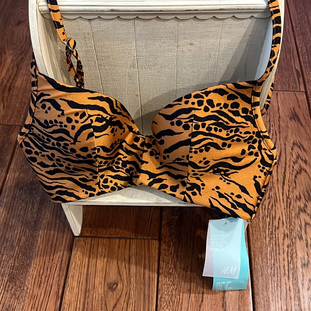 SALE!Animal Print Bikini Top